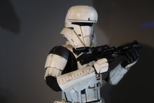 Load image into Gallery viewer, Pre-Order Hot Toys Star Wars Rogue One Assault Tank Commander MMS587