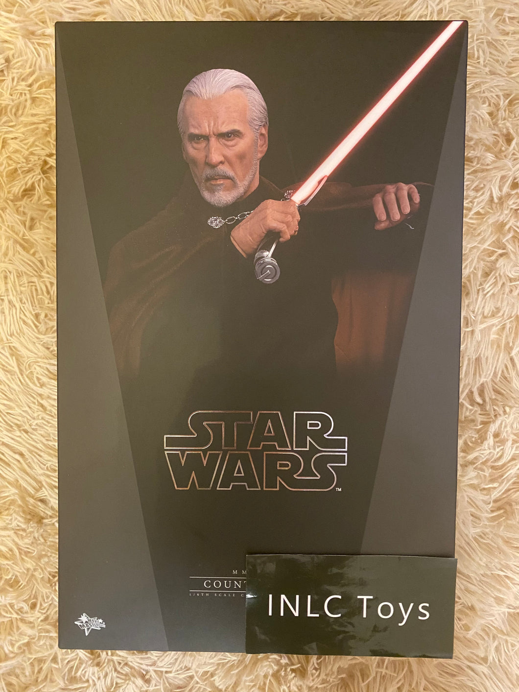 Hot Toys MMS496 Star Wars Episode II: Attack Of The Clones Count Dooku