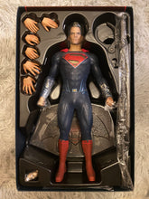 Load image into Gallery viewer, Hot Toys Batman Vs Superman The Superman MMS434
