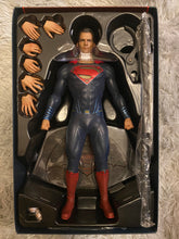 Load image into Gallery viewer, Hot Toys Batman Vs Superman The Superman MMS434
