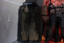 Load image into Gallery viewer, Hot Toys MMS527 Hell Boy figure
