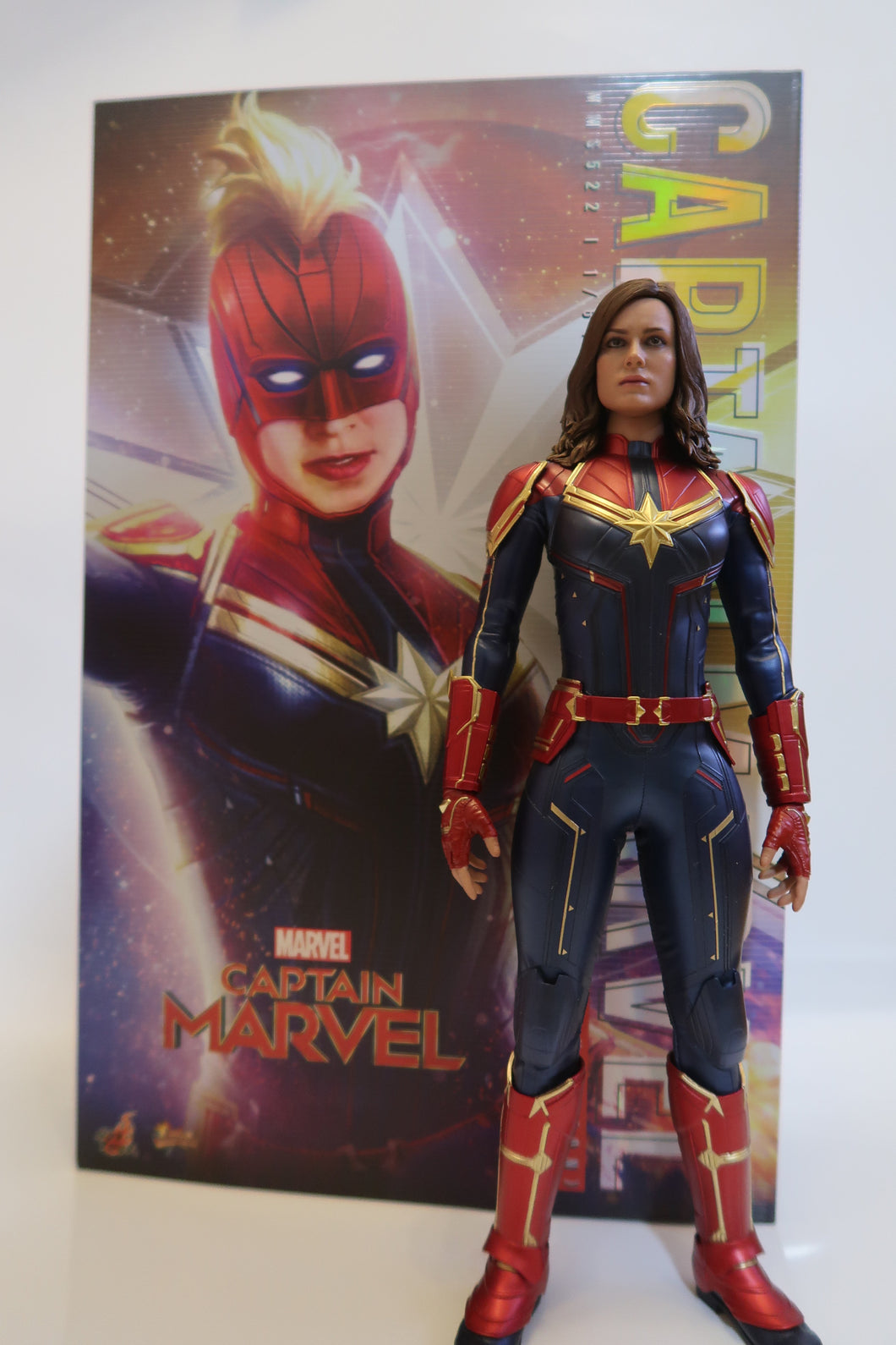 Hot Toys MMS522 Captain Marvel Deluxe Version