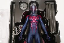 Load image into Gallery viewer, Hot Toys VGM42 Marvel Spider-Man Spider-Man 2099
