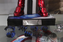 Load image into Gallery viewer, Pre Order Hot Toys Iron Man 2 Tony Stark Mark V Suit Up MMS599 600
